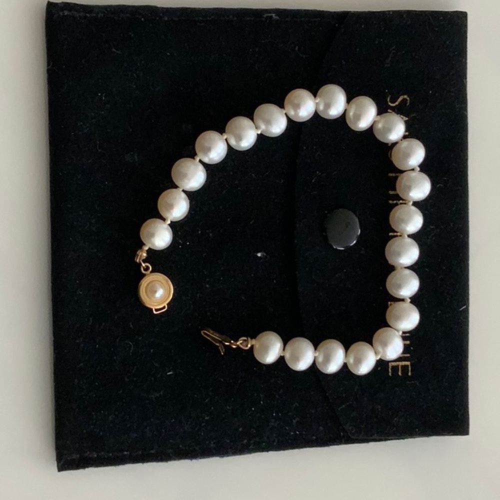 Elegant fresh water Pearl Bracelet